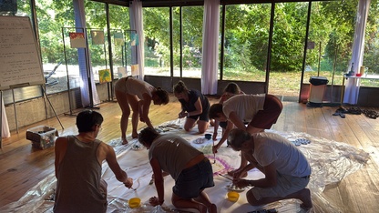 Atelier créatif et travail manuel en groupe