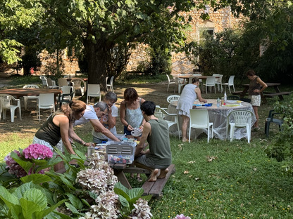 Espace de détente et terrasse aux Jardins Intérieurs